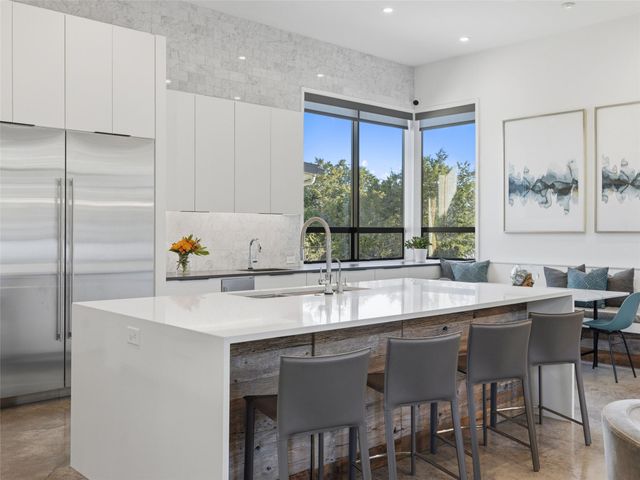 4220 Verano DR, Austin, TX 78735