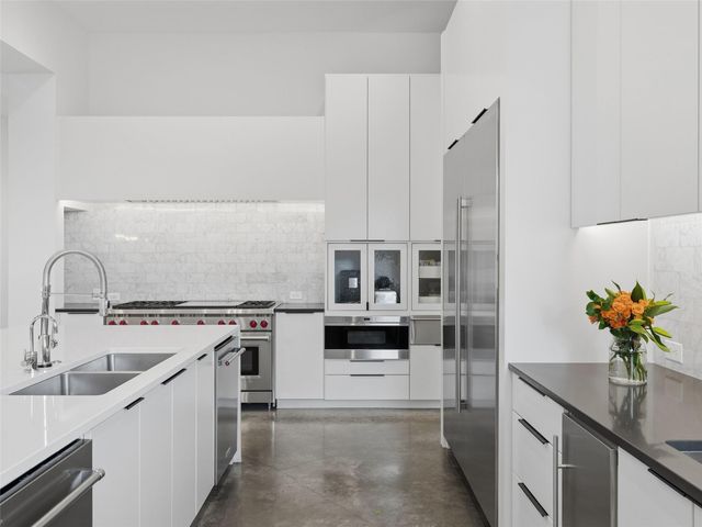 4220 Verano DR, Austin, TX 78735