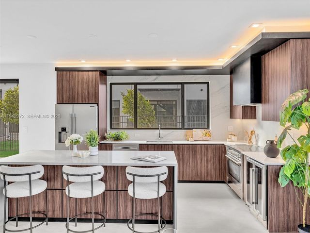 4620 SW 32nd Ave A2, Dania Beach, FL 33312