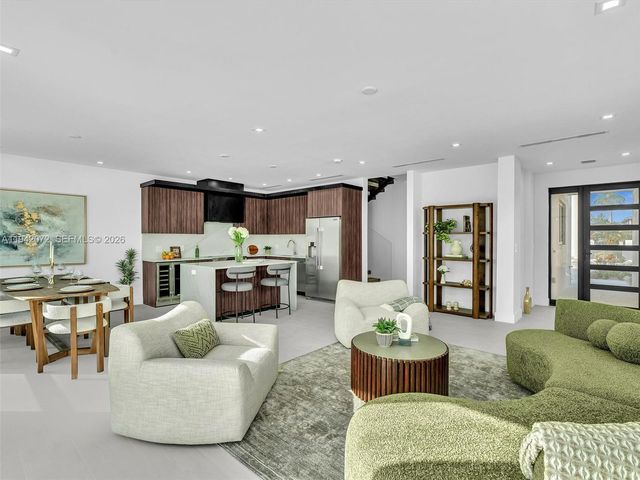 4620 SW 32nd Ave A2, Dania Beach, FL 33312