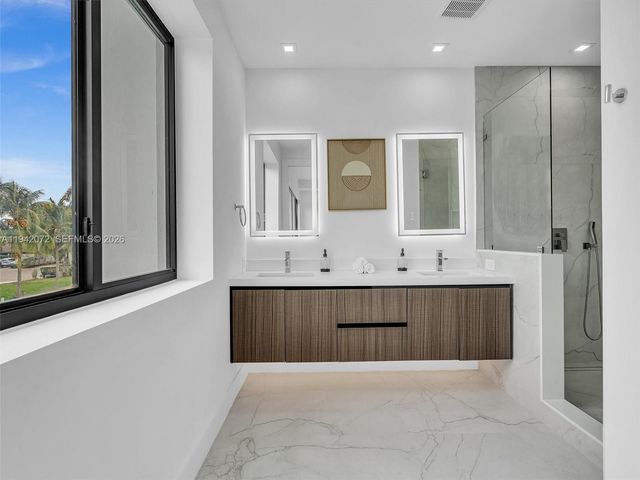 4620 SW 32nd Ave A2, Dania Beach, FL 33312