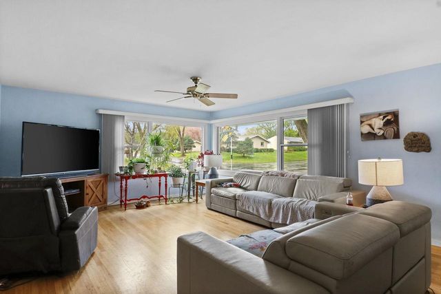 1201 Douglas Trail, Madison, WI 53716