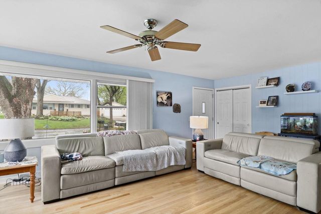 1201 Douglas Trail, Madison, WI 53716