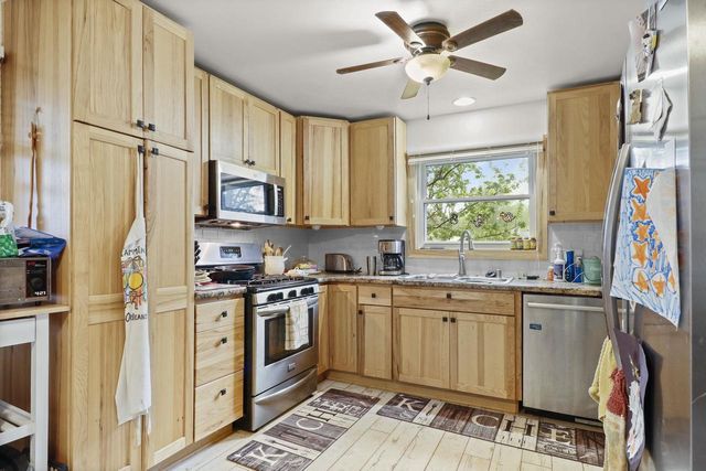 1201 Douglas Trail, Madison, WI 53716