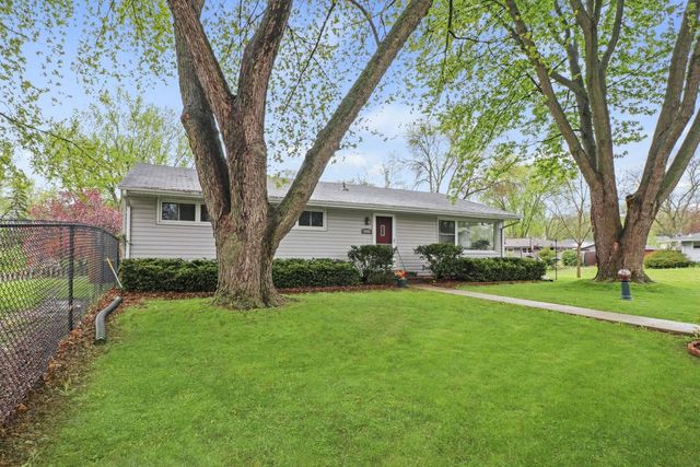 1201 Douglas Trail, Madison, WI 53716