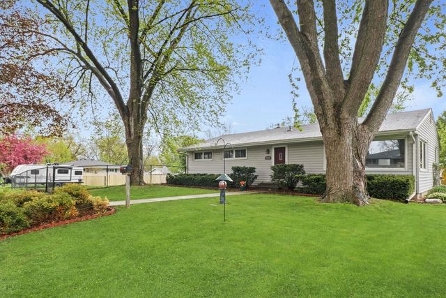 1201 Douglas Trail, Madison, WI 53716