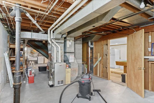 1201 Douglas Trail, Madison, WI 53716