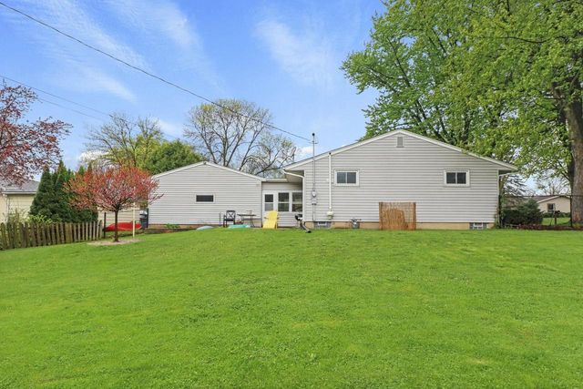 1201 Douglas Trail, Madison, WI 53716