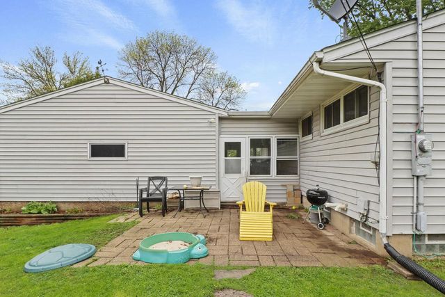 1201 Douglas Trail, Madison, WI 53716
