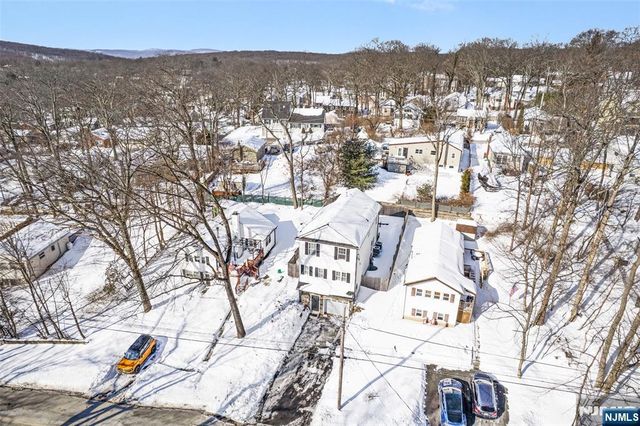 506 Brooklyn Mountain Road, Hopatcong, NJ 07843