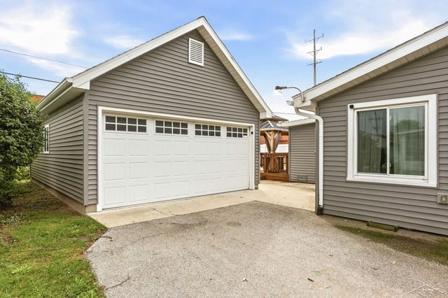 2116 Anderson Road, Saginaw Twp, MI 48603