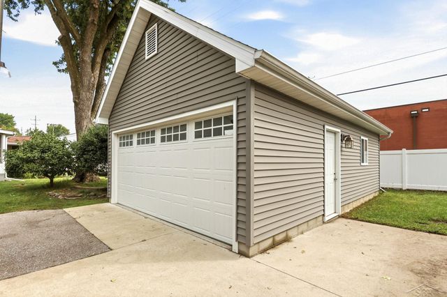 2116 Anderson Road, Saginaw Twp, MI 48603