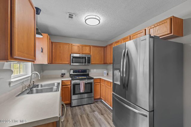 106 Croaker Lane, Maysville, NC 28555