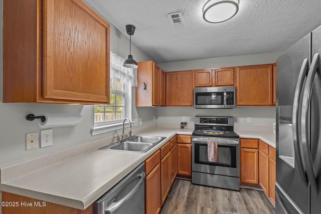 106 Croaker Lane, Maysville, NC 28555