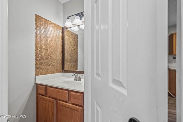 106 Croaker Lane, Maysville, NC 28555