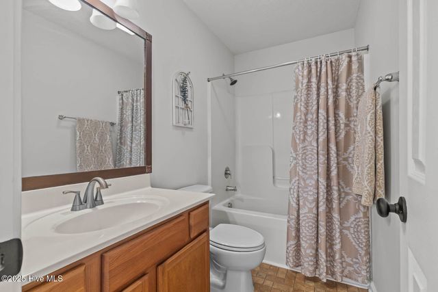 106 Croaker Lane, Maysville, NC 28555