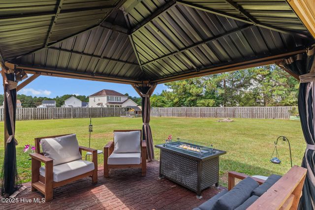 106 Croaker Lane, Maysville, NC 28555