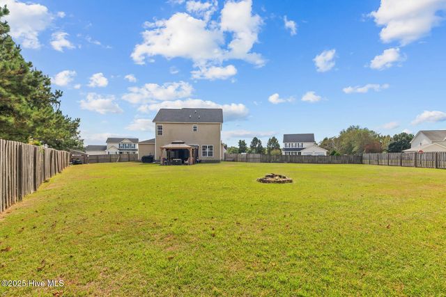 106 Croaker Lane, Maysville, NC 28555