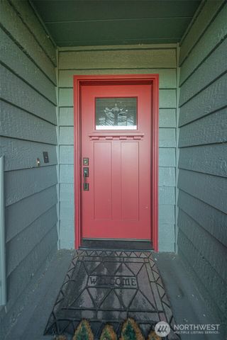 6404 N Five Views Road, Tacoma, WA 98407