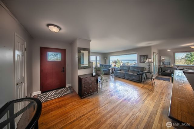 6404 N Five Views Road, Tacoma, WA 98407