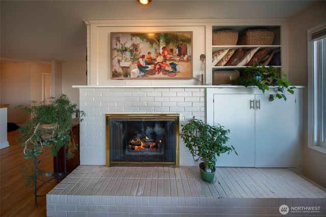 6404 N Five Views Road, Tacoma, WA 98407