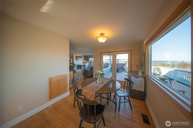 6404 N Five Views Road, Tacoma, WA 98407