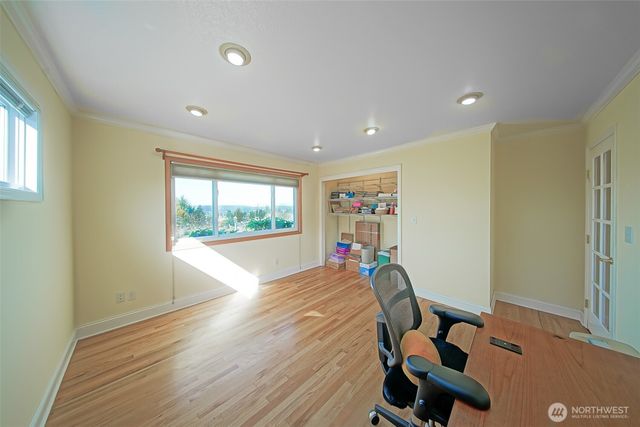 6404 N Five Views Road, Tacoma, WA 98407