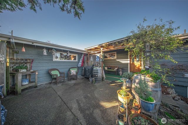 6404 N Five Views Road, Tacoma, WA 98407