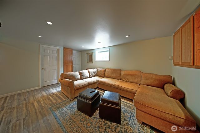 6404 N Five Views Road, Tacoma, WA 98407