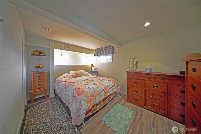 6404 N Five Views Road, Tacoma, WA 98407