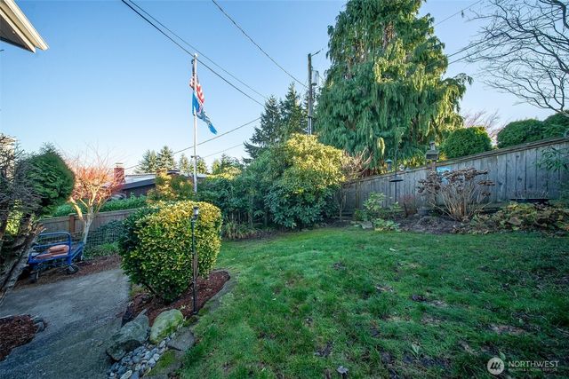 6404 N Five Views Road, Tacoma, WA 98407