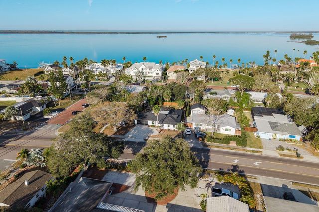 1762 BAYSHORE BOULEVARD, Dunedin, FL 34698