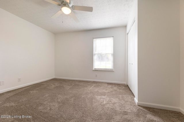 602 Logsdon Ct, Douglass Hills, KY 40243