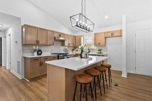 1381 To Lani Farm Rd, Stone Mountain, GA 30083