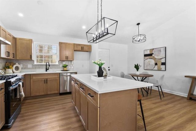 1381 To Lani Farm Rd, Stone Mountain, GA 30083