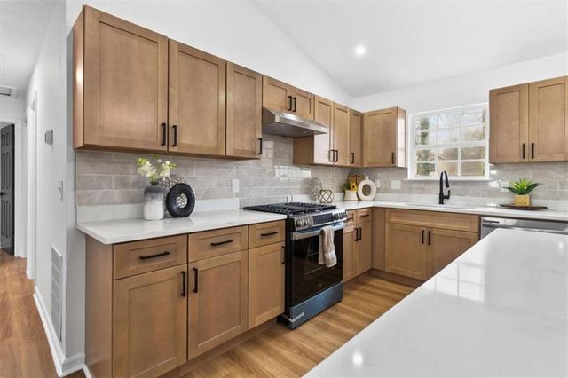 1381 To Lani Farm Rd, Stone Mountain, GA 30083