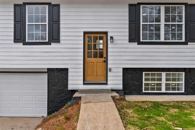 1381 To Lani Farm Rd, Stone Mountain, GA 30083