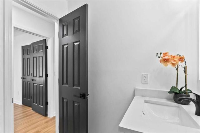 1381 To Lani Farm Rd, Stone Mountain, GA 30083