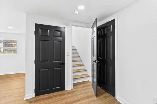 1381 To Lani Farm Rd, Stone Mountain, GA 30083