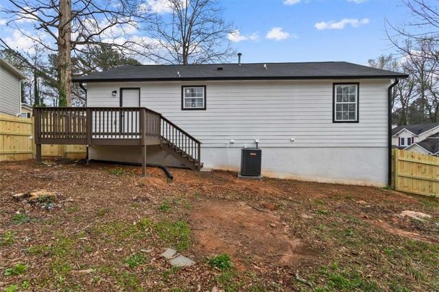 1381 To Lani Farm Rd, Stone Mountain, GA 30083