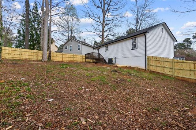 1381 To Lani Farm Rd, Stone Mountain, GA 30083