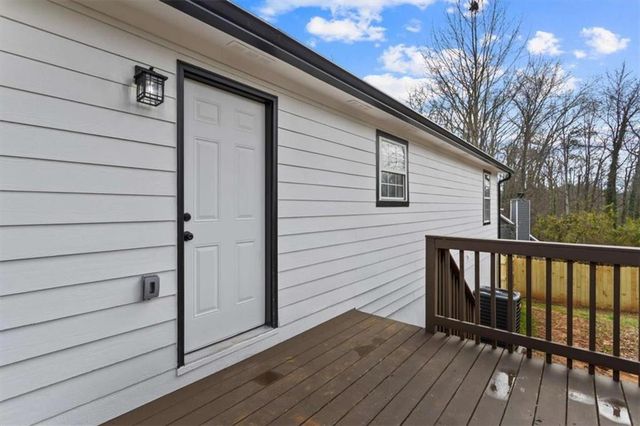 1381 To Lani Farm Rd, Stone Mountain, GA 30083