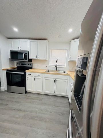 6734 RAVENWOOD STREET, Zephyrhills, FL 33544
