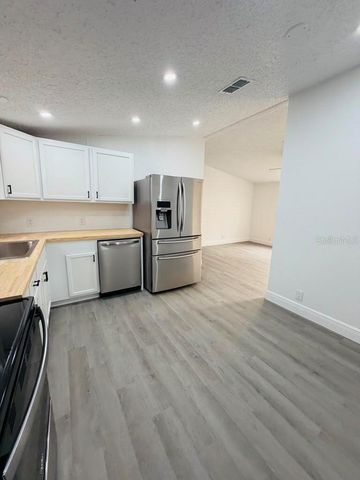 6734 RAVENWOOD STREET, Zephyrhills, FL 33544