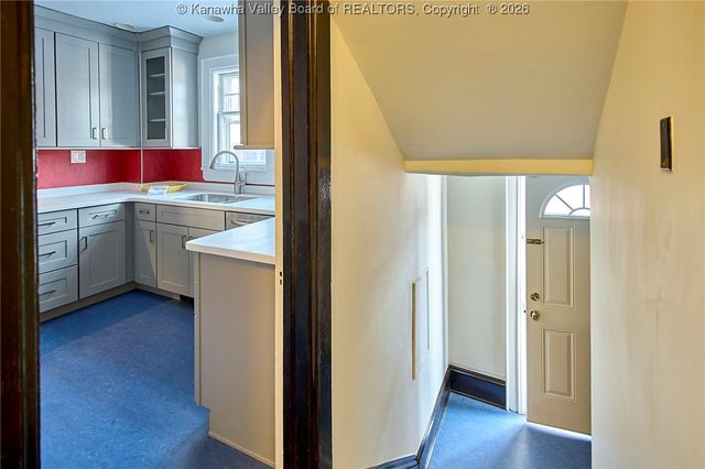 1594 Jackson Street, Charleston, WV 25311