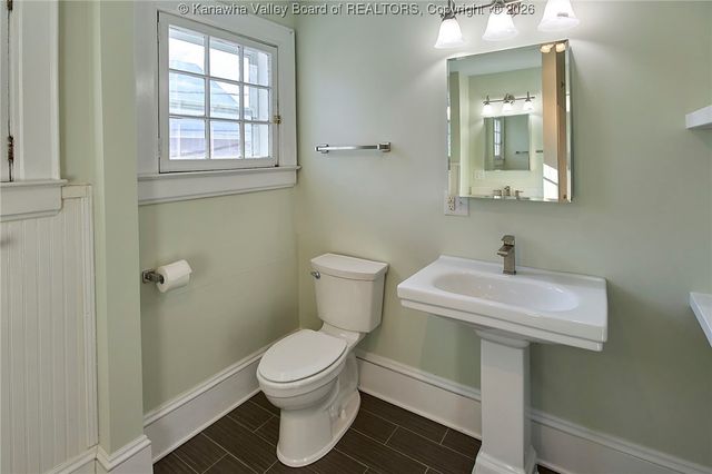 1594 Jackson Street, Charleston, WV 25311