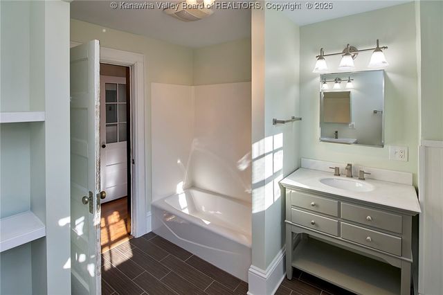 1594 Jackson Street, Charleston, WV 25311