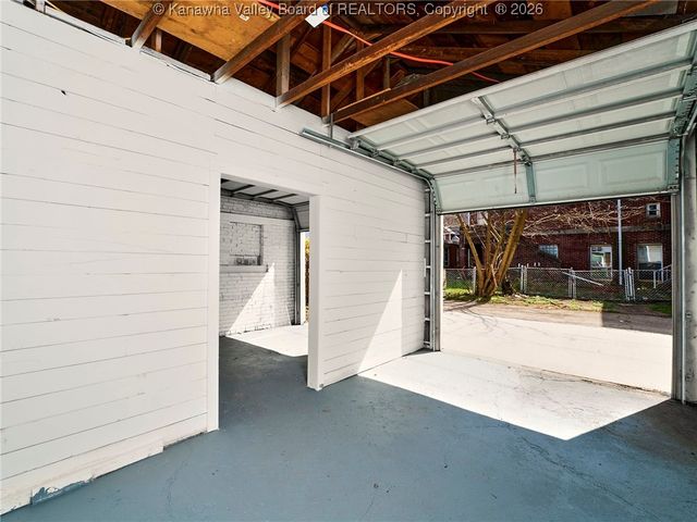 1594 Jackson Street, Charleston, WV 25311