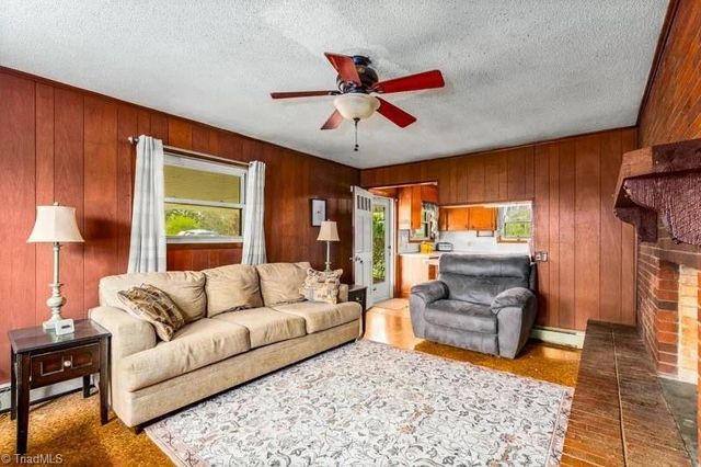 6585 Scarlet Oak Drive, Denton, NC 27239