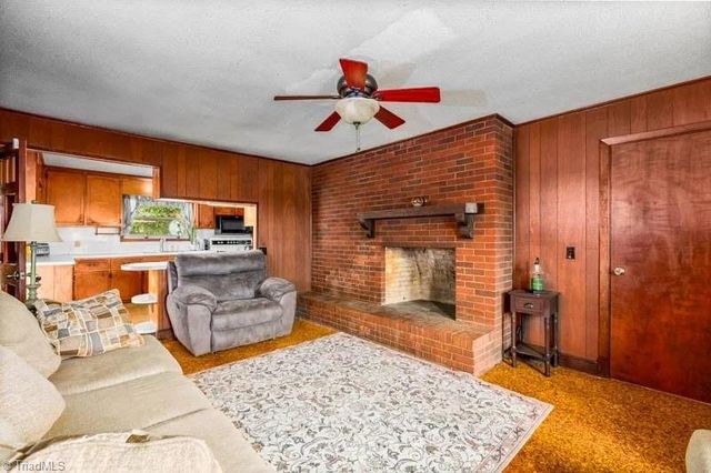 6585 Scarlet Oak Drive, Denton, NC 27239